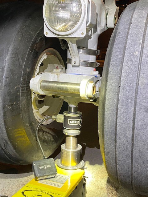 weighing a Boeing 767, weighing a Boeing 757, weighing a Boeing, Boeing weighing equipment, large jet weighing equipment, 767 weighing equipment, 767 weighing scales, 767 weighing procedure, A330 weighing equipment, A330 weighing, weighing an Airbus A330, Airbus A330 weighing system, weighing a Boeing 767 in less than 60 minutes, Boeing 757 weighing, weighing a Boeing 757, Weighing a Boeing jet, how to weigh a Boeing jet, how to weigh a Boeing 767,